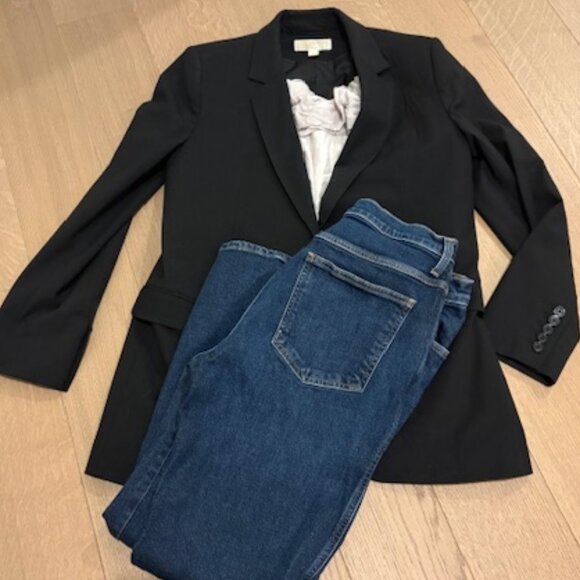 BLVD Gray One Shoulder Sleeveless Blouse with Rosette Detail - Size 6 - Picture 5 of 5